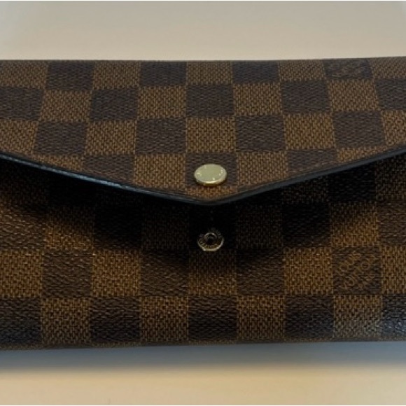 Authentic Louis Vuitton Damier Ebene wallet. Excellent condition!!! - Picture 4 of 4